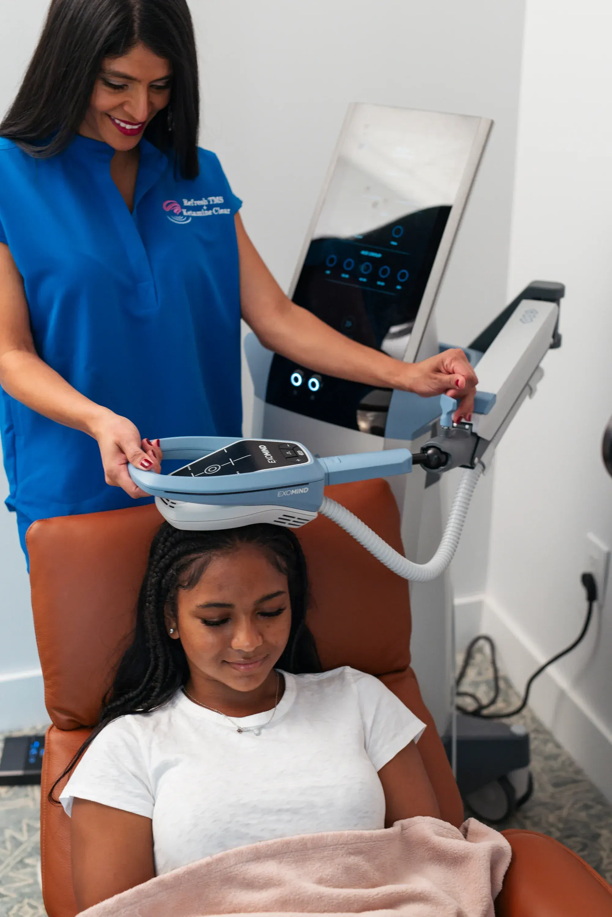 Patient consultation for Exomind brain stimulation therapy at Refresh TMS Weston